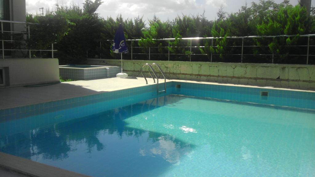 Zeytin Apart Hotel Cesme Bagian luar foto
