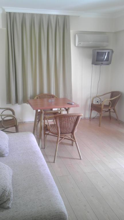 Zeytin Apart Hotel Cesme Bagian luar foto