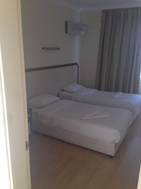 Zeytin Apart Hotel Cesme Bagian luar foto