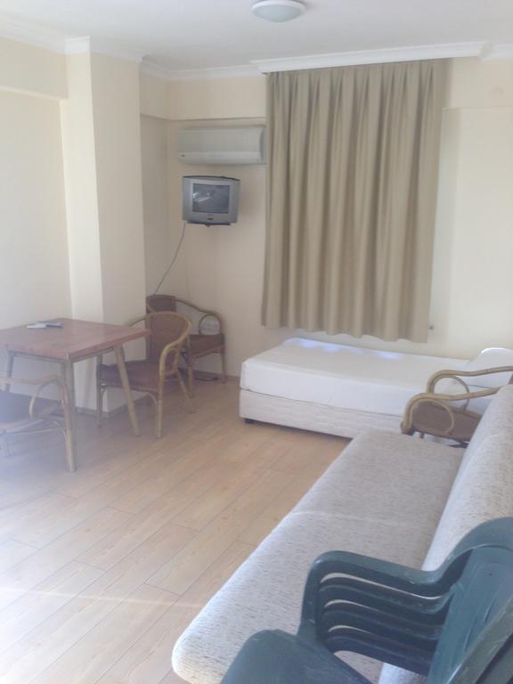 Zeytin Apart Hotel Cesme Bagian luar foto